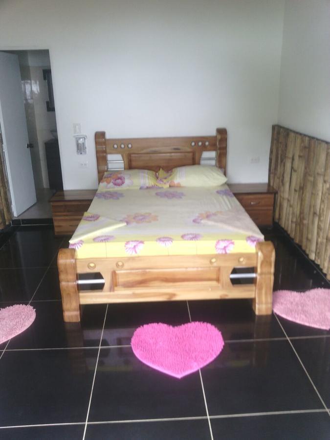 Hostal Hilltop Капургана Екстер'єр фото